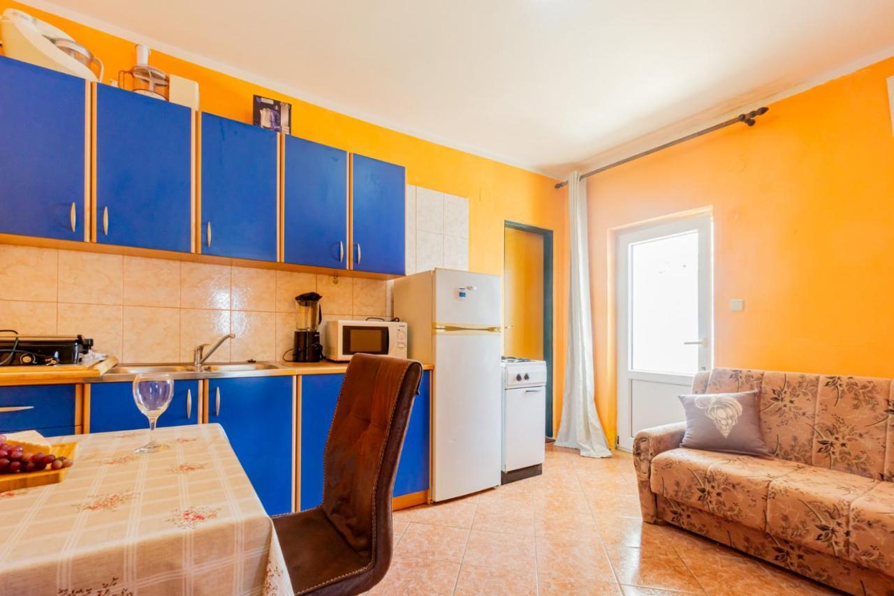 Jure Lon Apartment
